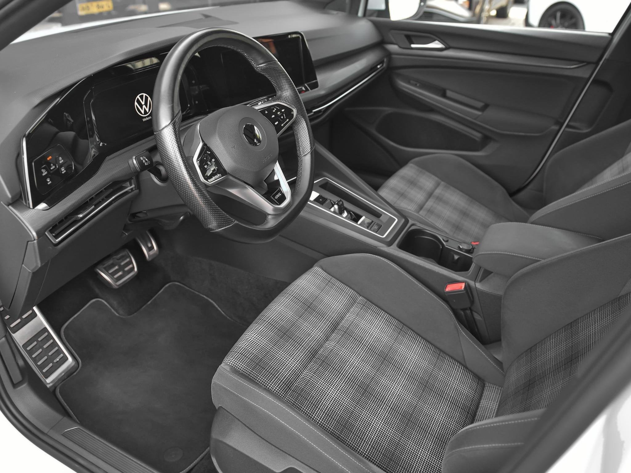 Volkswagen Golf 1.4 eHybrid GTE Navi Carplay ACC Virtual Coc, Auto's, Euro 6, 4 cilinders, Wit, 1524 kg