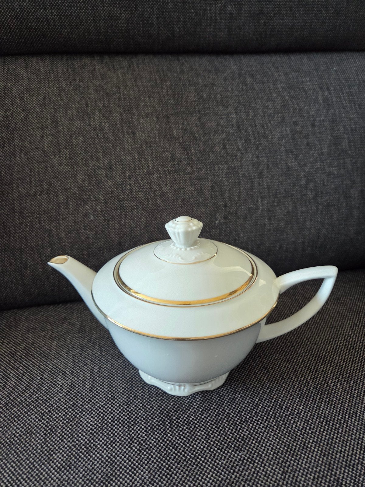 Vintage RGK Tsjechoslowaaks Porseleinen Theepot met Goud, Antiek en Kunst, Ophalen