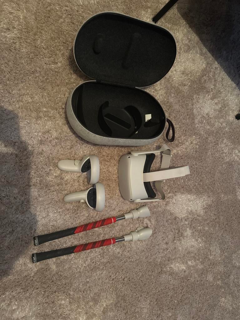 Oculus Quest 2 - Zo goed als nieuw met accessoires, Ophalen of Verzenden, Zo goed als nieuw, VR-bril, Overige platformen