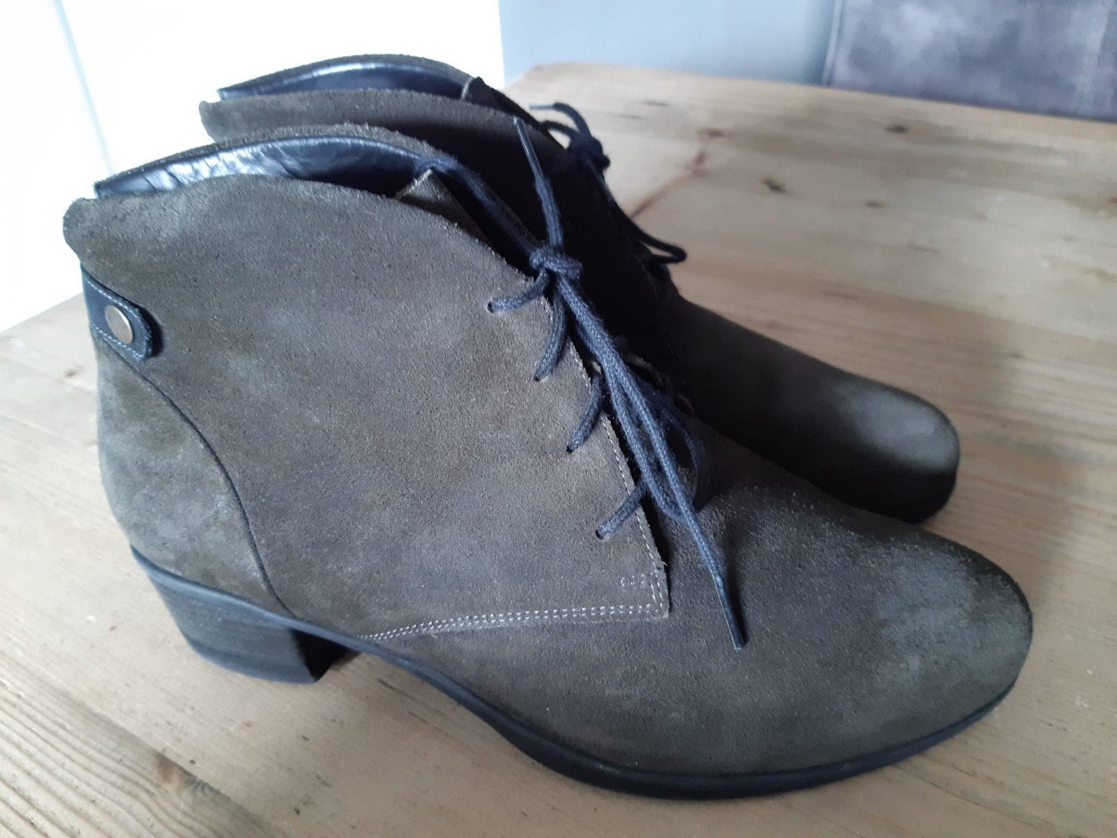 mooie groene nubuck leren Durea laarsjes maat 6K = 39, Durea, Lage of Enkellaarzen, Ophalen of Verzenden, Zo goed als nieuw