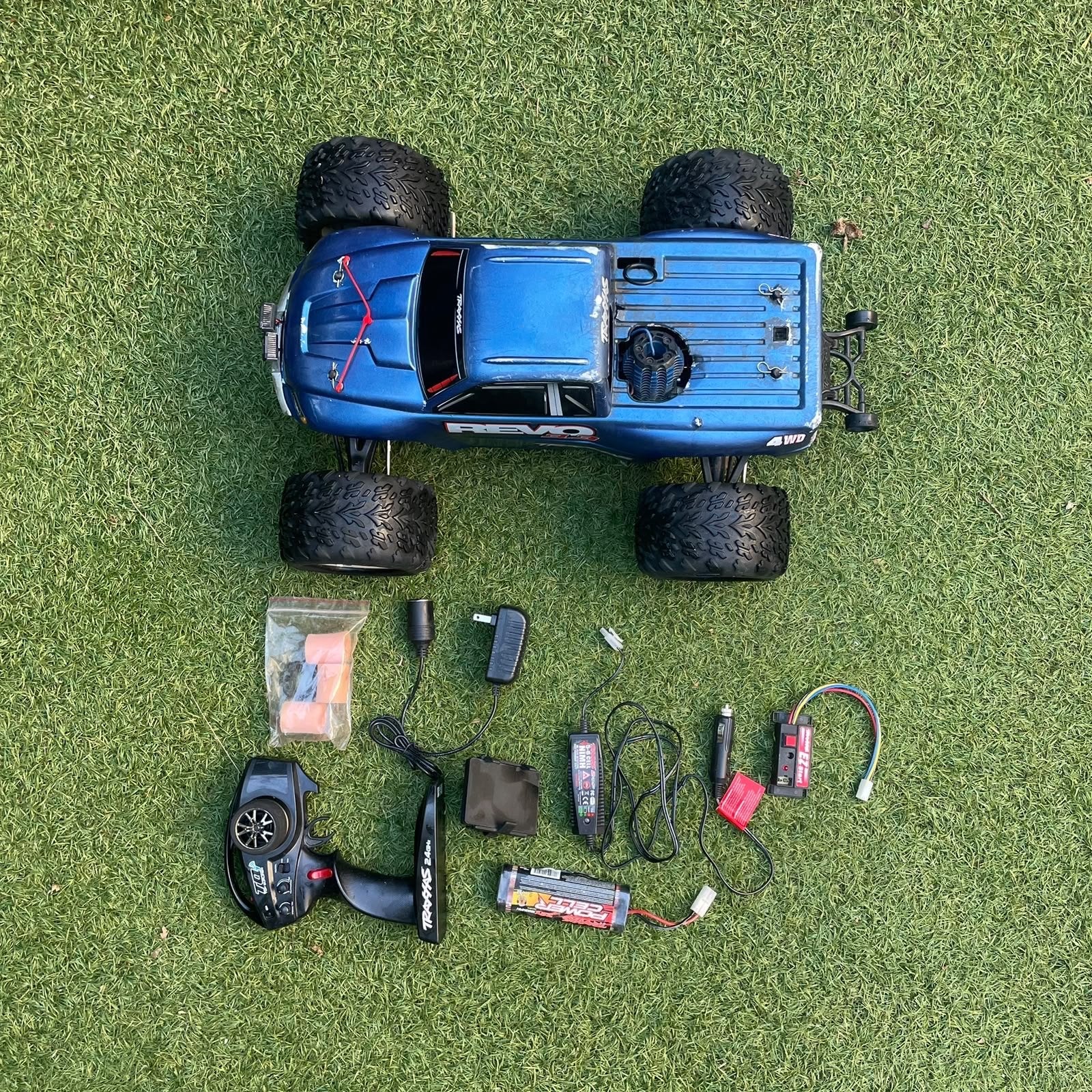 Traxxas Revo 3.3 Nitro RC Auto, Ophalen, Gebruikt, Auto offroad, Schaal 1:10