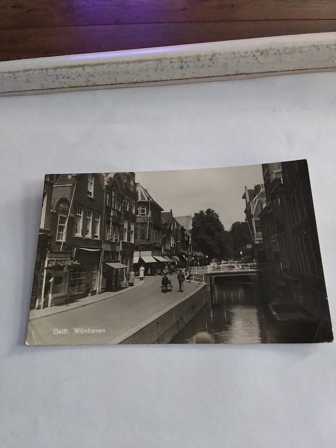 Oude Ansichtkaart Delft Wijnhaven - Zomerzegel 1950, Ophalen of Verzenden