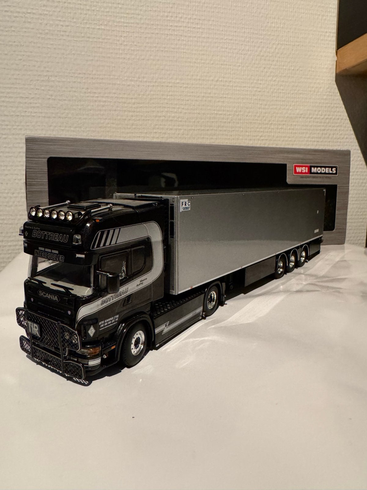 WSI Models Scania Transports Bottreau, Overige merken, 1:32 tot 1:50, Ophalen of Verzenden, Zo goed als nieuw
