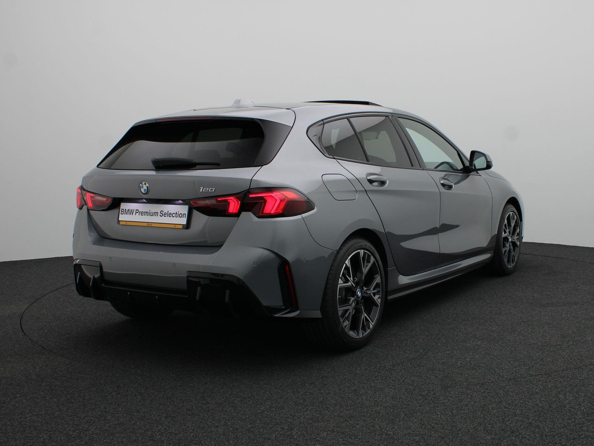 BMW 1-serie 120 M Sportpakket | Glazen panoramadak | Comfort, Auto's, Stof, Gebruikt, Met garantie (alle), Origineel Nederlands