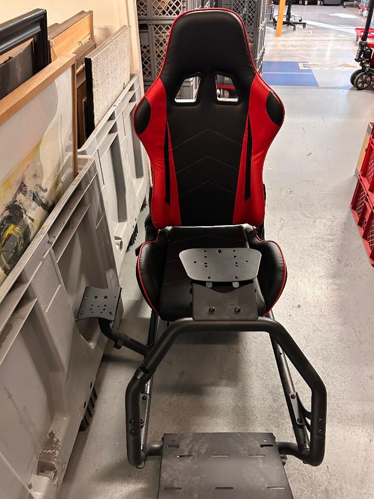Mooie gaming stoel in frame voor Flight of Racing Simulators, Ophalen, Gaming bureaustoel, Zo goed als nieuw, Zwart