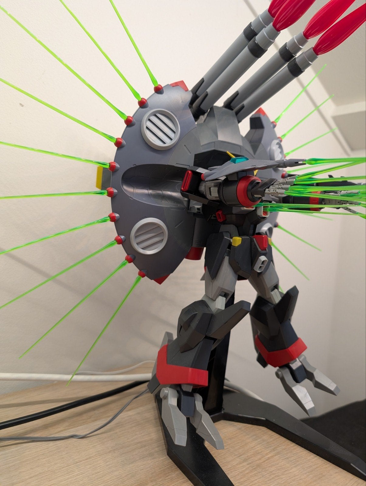 High grade Destroy Gundam, 1/144, Ophalen of Verzenden, Zo goed als nieuw, 1:50 of kleiner, Figuur of Figuren
