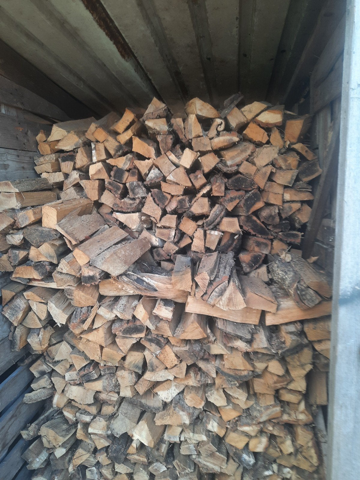 Brandhout  eik € 140 de kub losstort, Tuin en Terras, Haardhout, 3 tot 6 m³, Ophalen, Eikenhout, Blokken