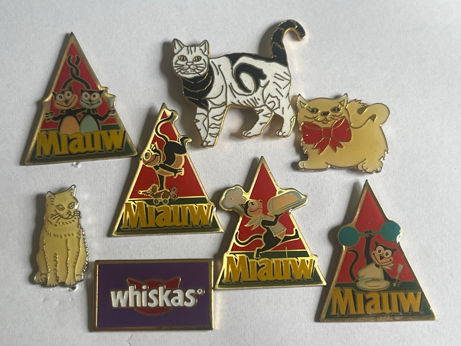 Diverse pins: Poezen , Whiskas en Miauw kattenpins, Verzamelen, Gebruikt, Ophalen of Verzenden, Speldje of Pin, Nvt