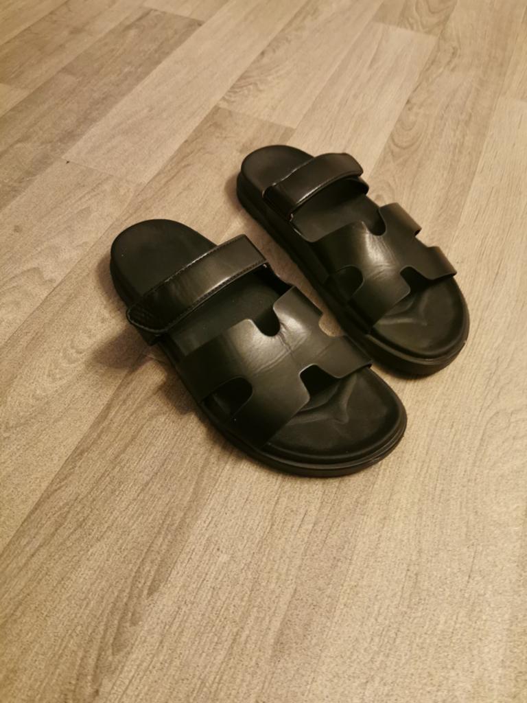 slippers Hermes model maat 45, Kleding | Dames, Schoenen, Ophalen of Verzenden, Nieuw