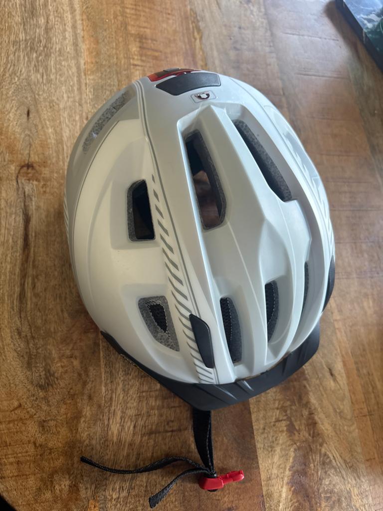 Fietshelm  cycle master met LED-achterlicht, Fietsen en Brommers, Ophalen, Zo goed als nieuw, Overige maten, Heer of Dame