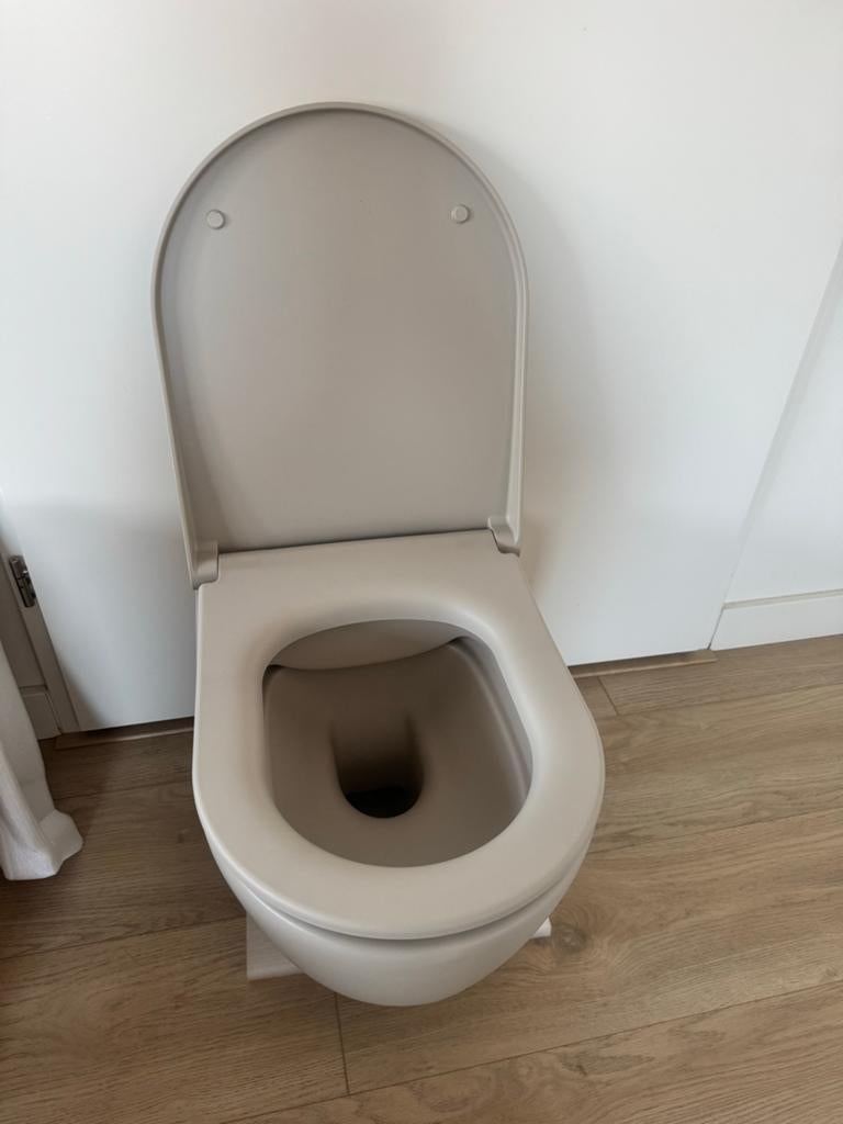 Luca Varess vinto hangtoilet mat zand beuge randloos 54cm, Ophalen of Verzenden, Nieuw, Toilet