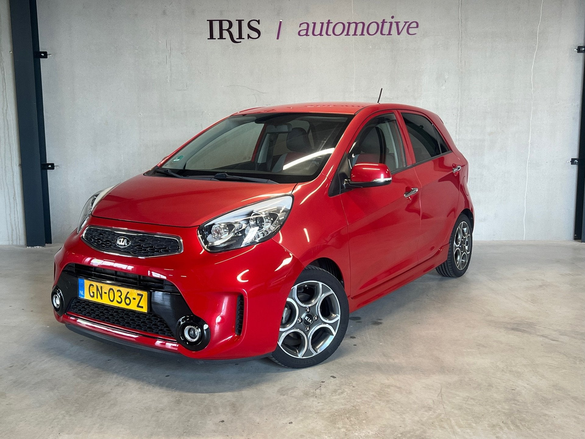 Kia Picanto 1.2 CVVT SportsLine - Cruise C - PDC - Stoelverw, Voorwielaandrijving, Stof, Gebruikt, Zwart