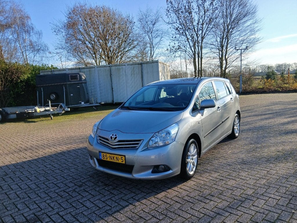 Toyota Verso 1.6 Vvti 5P 2010 Grijs, Voorwielaandrijving, Euro 5, Zwart, 4 cilinders