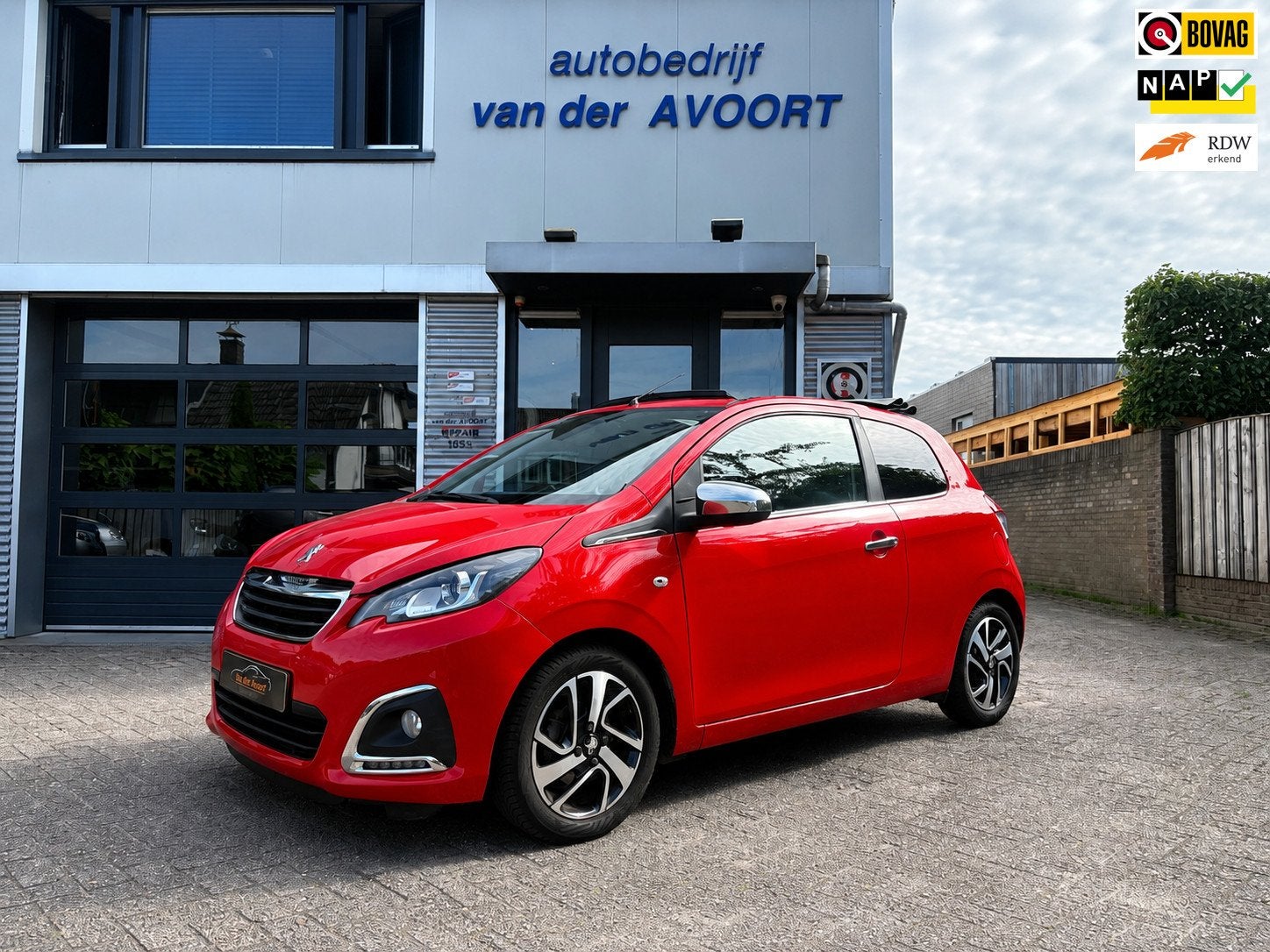 Peugeot 108 1.0 e-VTi Allure TOP!, Voorwielaandrijving, Euro 5, Stof, Gebruikt