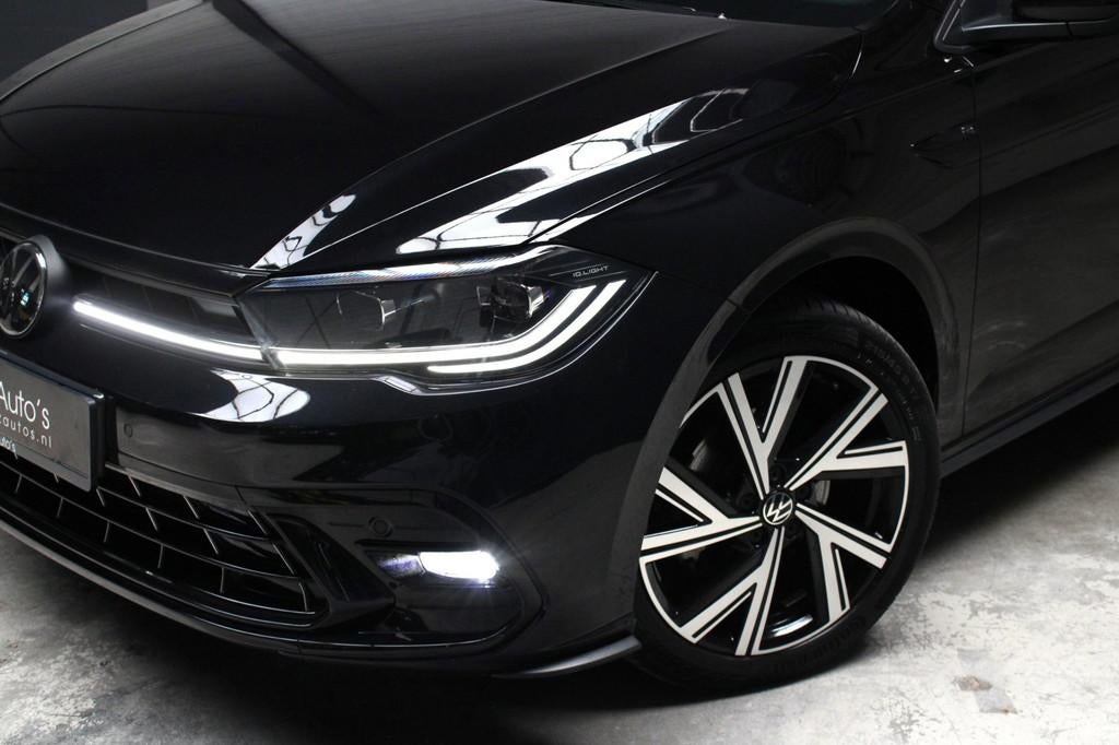 Volkswagen POLO 1.0 TSI R-Line PANO ACC CARPLAY CAMERA NAVI, Stof, Gebruikt, 116 pk, Zwart