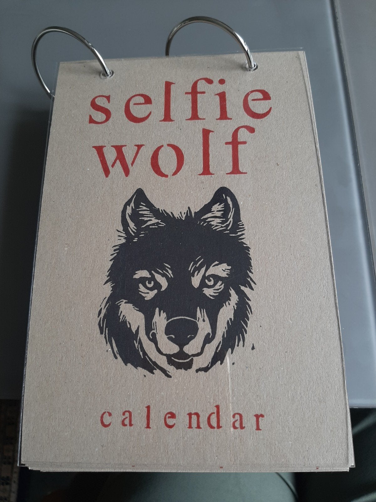 Selfie Wolf Kalender, Diversen, Ophalen of Verzenden, Maandkalender, Nieuw