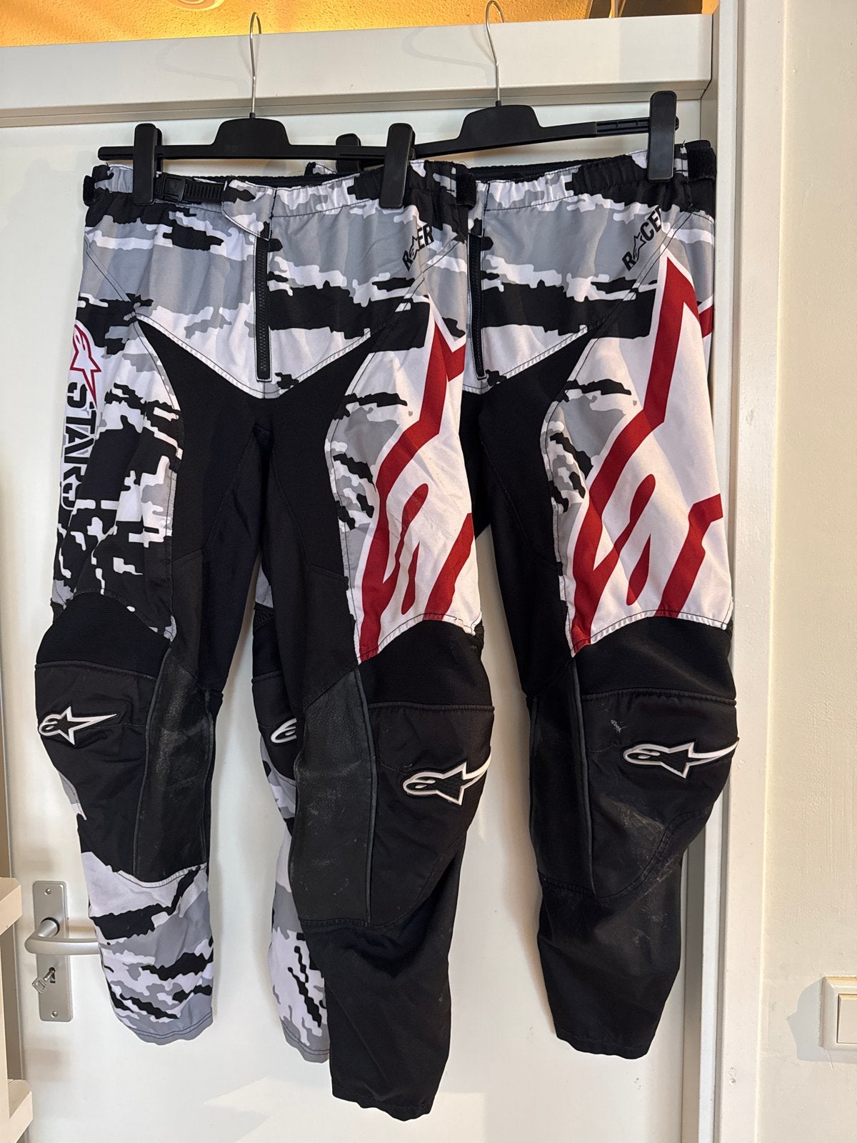 2x Alpinestars Racer Tactical 2 Motorcrossbroeken - Maat 36, Motoren, Ophalen, Tweedehands, Heren, Motorcrosskleding