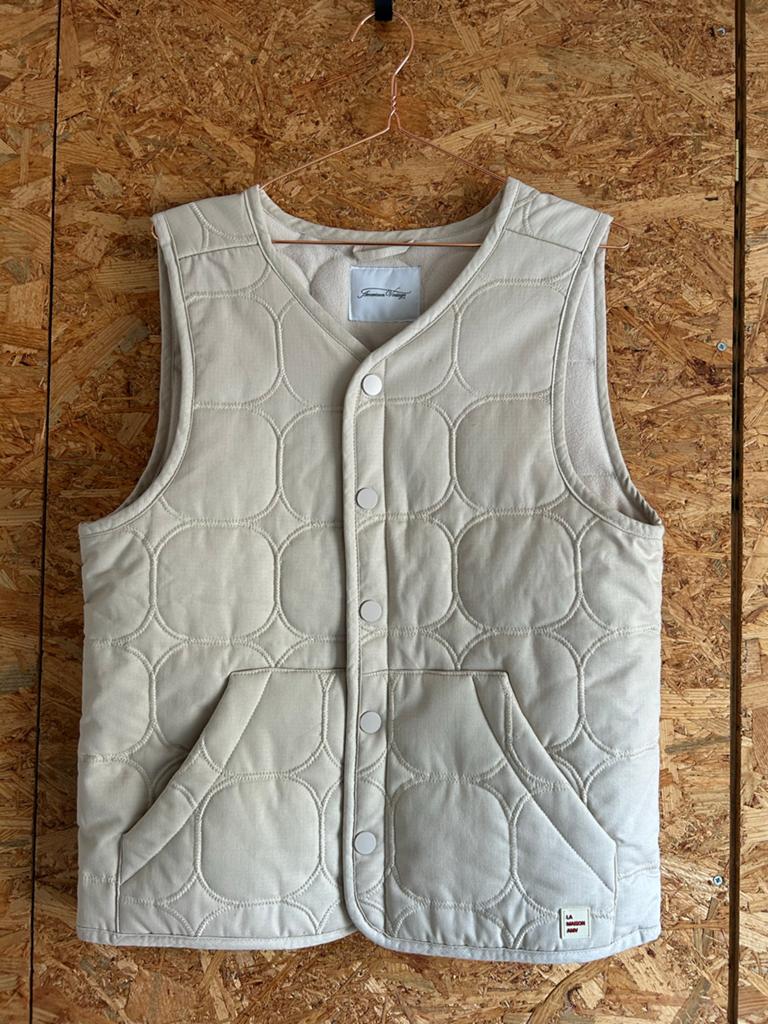 American Vintage gewatteerd vest - Zo goed als nieuw, Ophalen of Verzenden, Zo goed als nieuw, Maat 36 (S), Beige