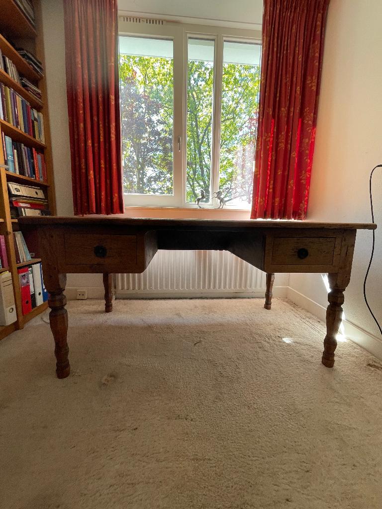 Bureau van dt69 uit batenburg, Huis en Inrichting, Tafels | Bijzettafels, Ophalen, Koloniaal, Zo goed als nieuw, 75 cm of meer