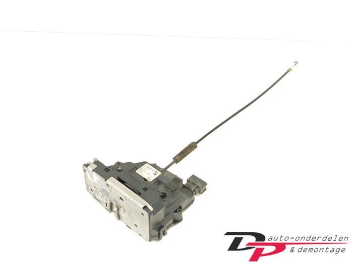 Deurslot Mechaniek 4Deurs links-achter van een Fiat Punto