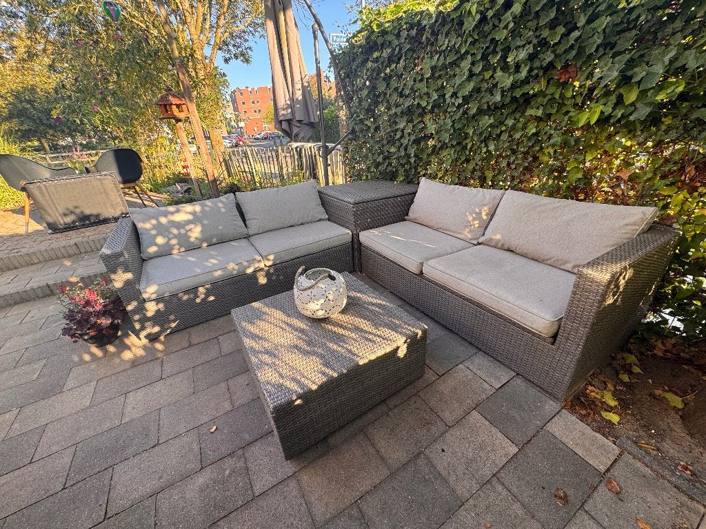 Luxe rattan loungeset met tafel, hocker en bergruimte, Ophalen, 4 zitplaatsen, Kunststof, Gebruikt