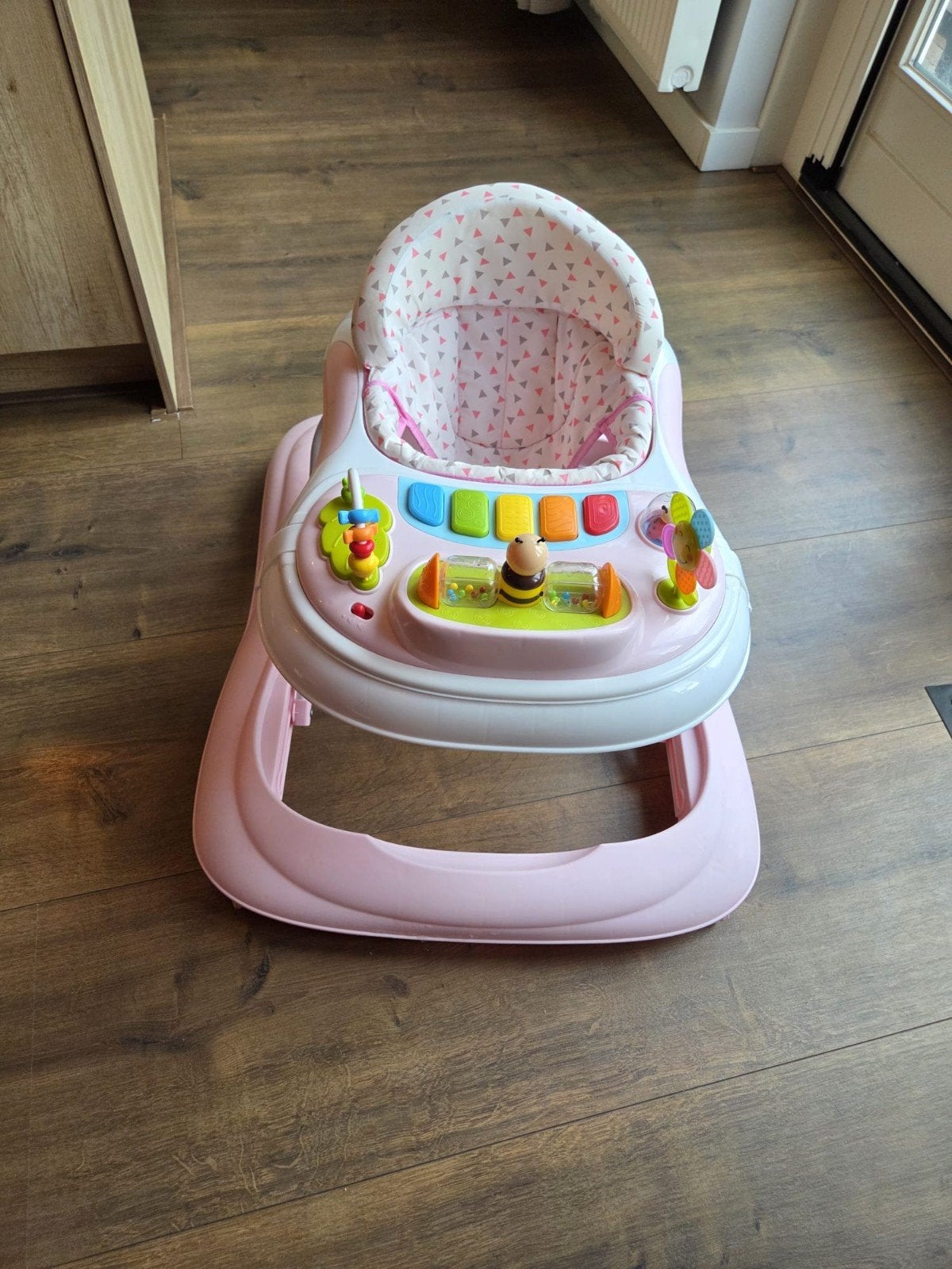 Roze babywalker met speelpaneel - Zo goed als nieuw, Ophalen of Verzenden, Zo goed als nieuw, Overige typen, Met licht