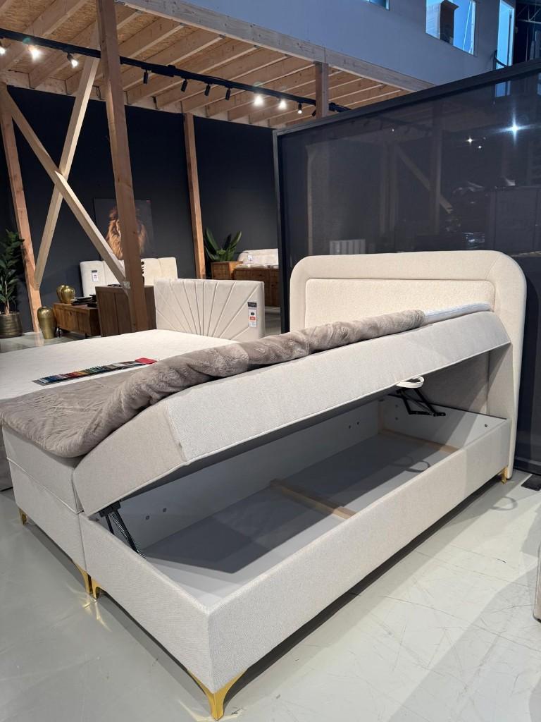 Foto 2 van Prachtige boucle boxspring opbergruimte | Showroom vianen