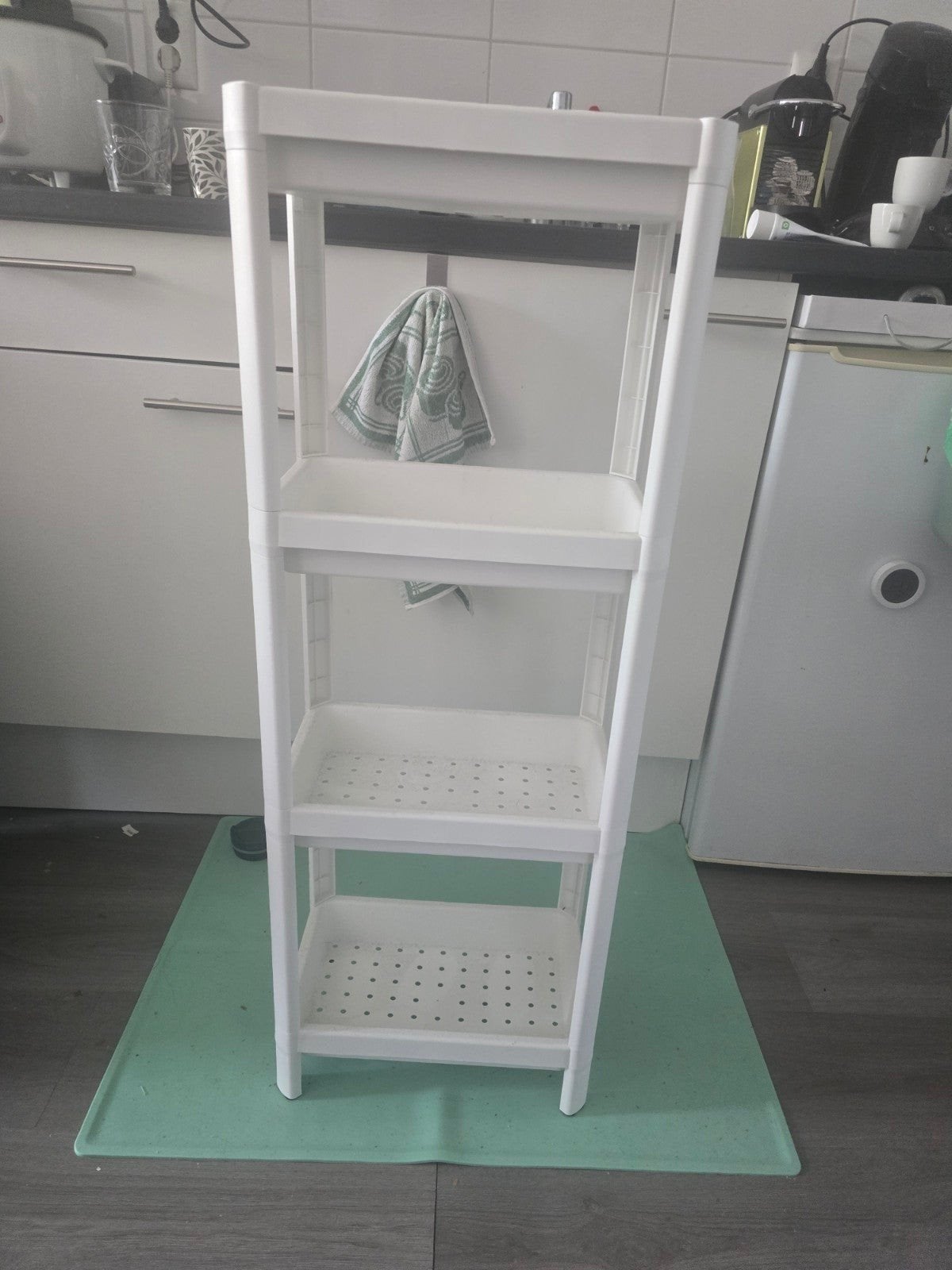 kunsstof rek voor keuken of badkamer / ikea vesken  shelf, Huis en Inrichting, Ophalen