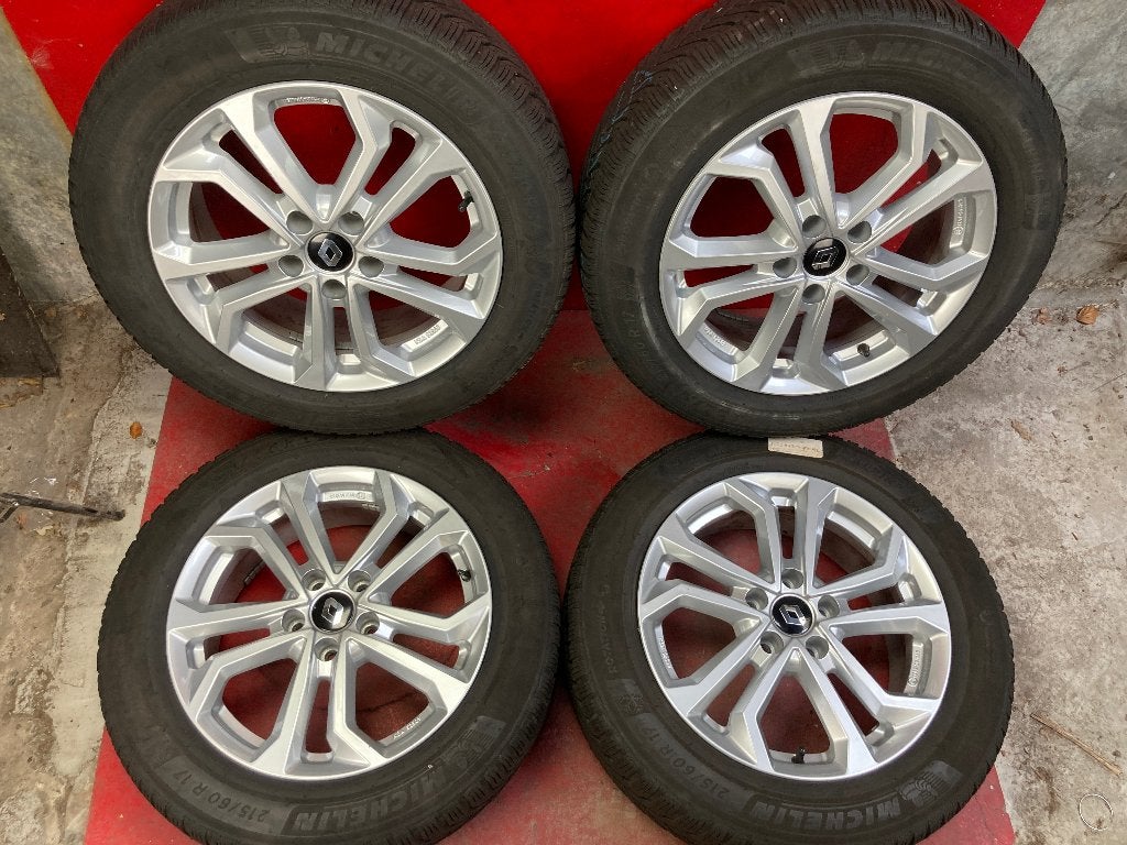 Winterbanden Renault Captur 215/60R17 Michelin, Auto-onderdelen, ., Banden en Velgen, 17 inch, .