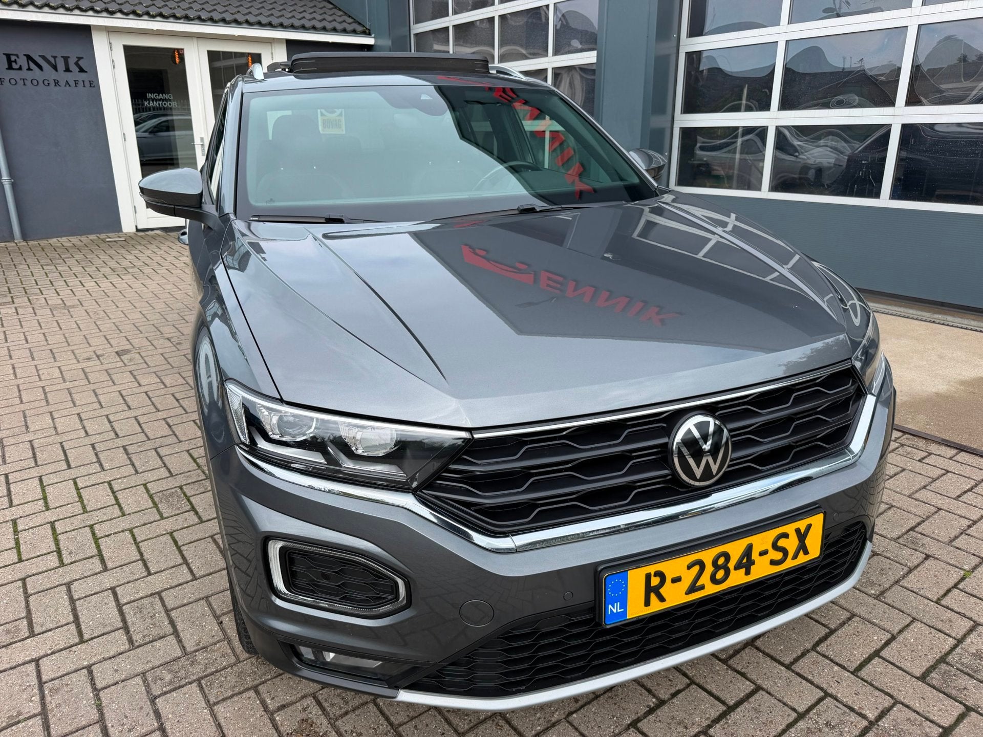 Volkswagen T-Roc 1.5 TSI Sport Business R-Line / Pano / ACC, Auto's, Dealer onderhouden, Euro 6, 4 cilinders, 150 pk