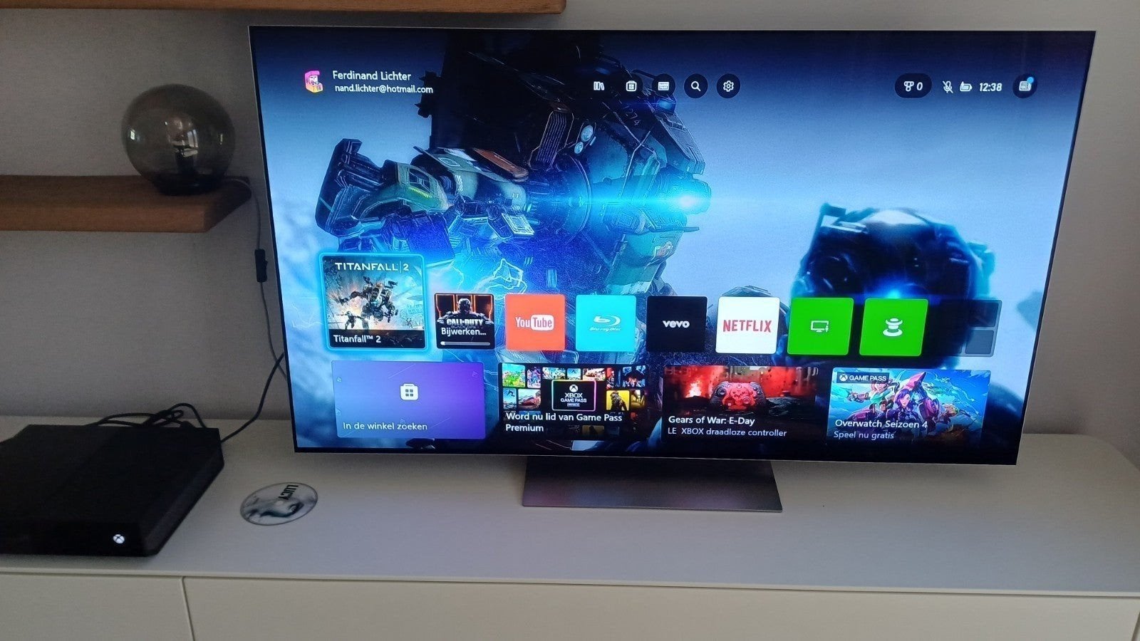 Xbox One Console met Controller en Headset, 1 speler, Ophalen of Verzenden, Zo goed als nieuw, Vanaf 3 jaar