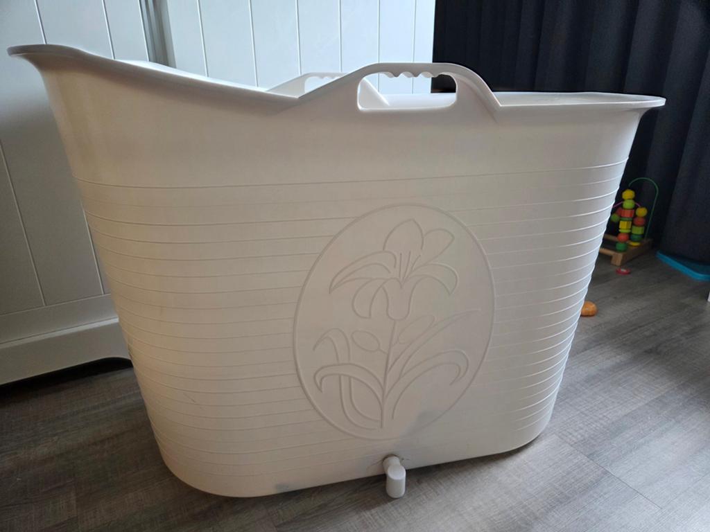 Zitbadje voor baby of kind - Wit met bloemmotief, Ophalen, Gebruikt, Badje, Overige merken