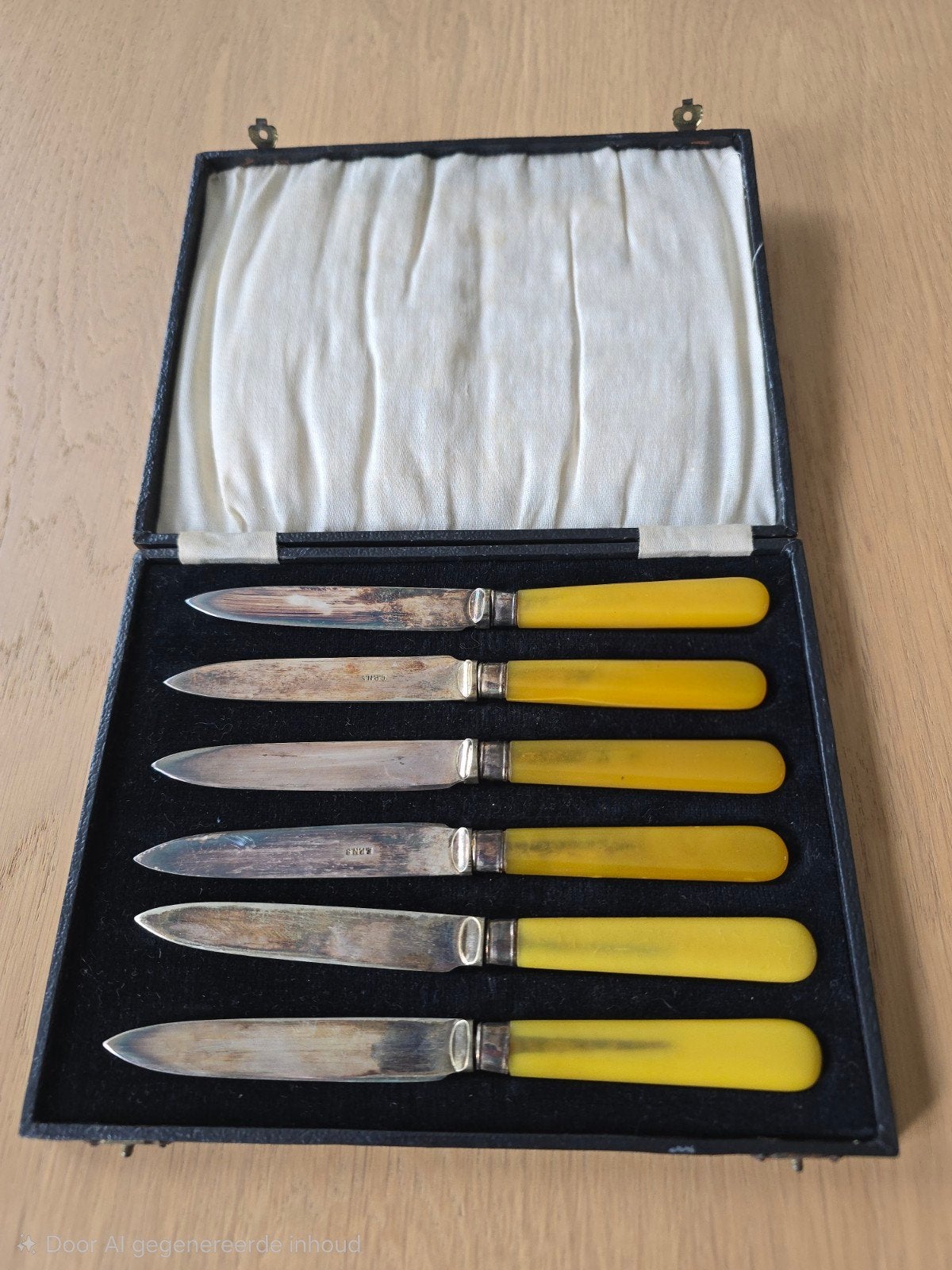 Prachtige antieke set van 6 antieke botermesjes in originele, Ophalen of Verzenden
