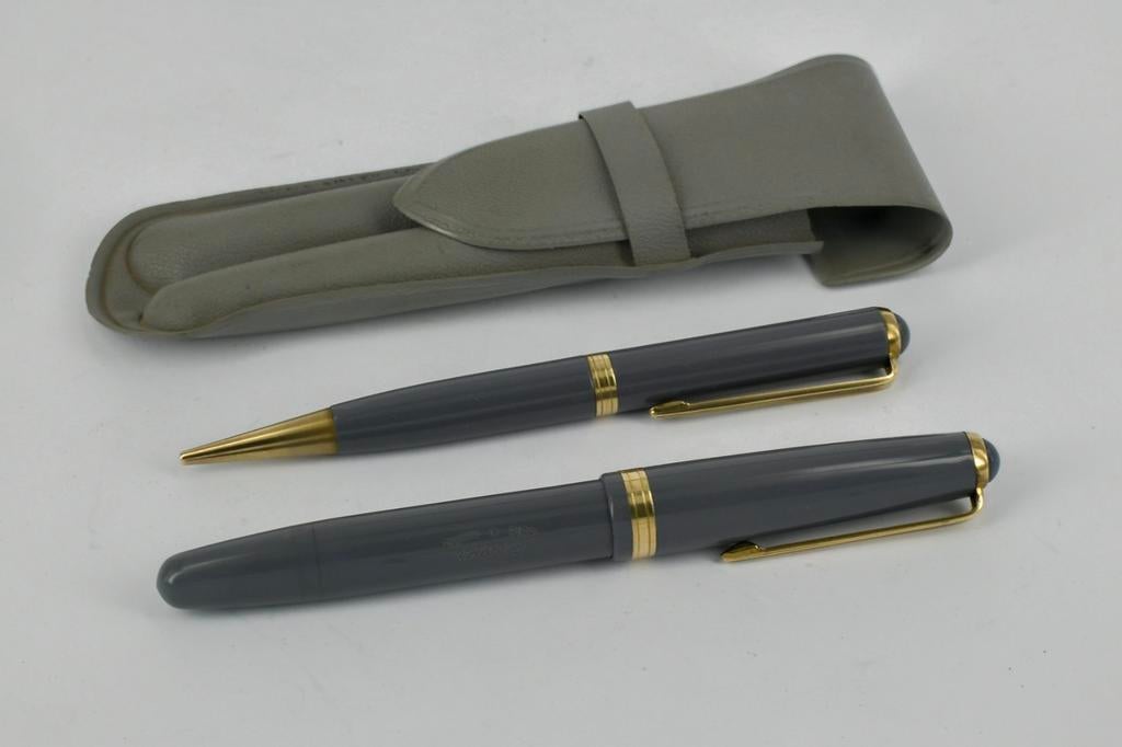 VINTAGE VULPEN ,  HOOVER  GOLD - O - MATIC, Verzamelen, Pennenverzamelingen, Ophalen of Verzenden, Vulpen, Overige merken