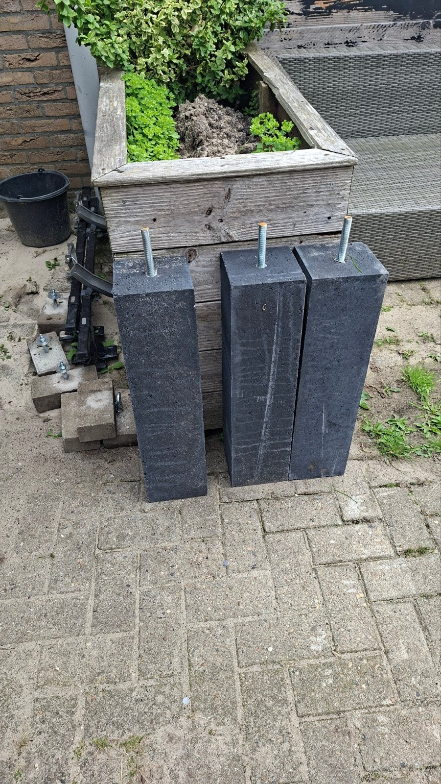 3 betonnen palen 15x15x60cm - ideaal voor fundering, Ophalen of Verzenden, Gebruikt, Minder dan 180 cm, Palen