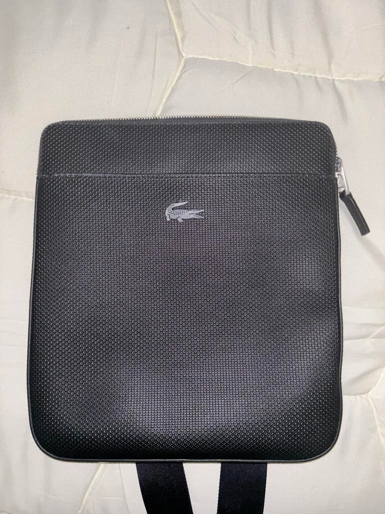 Lacoste Crossbody Tas - Stijlvol en Compact, Ophalen of Verzenden, Zo goed als nieuw, Zwart, Overige merken