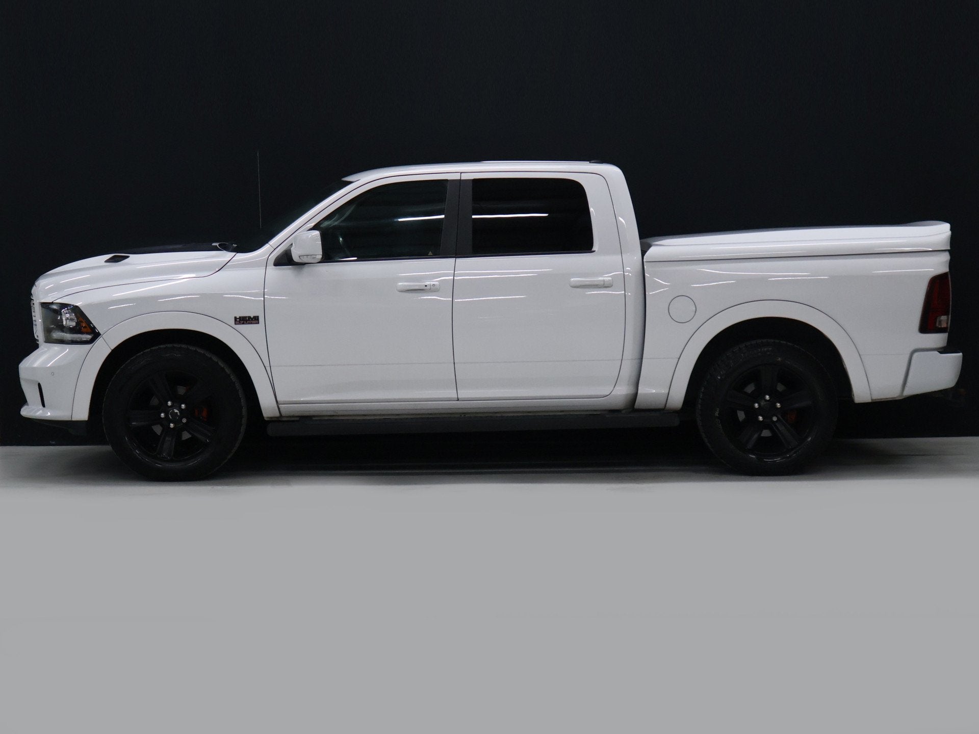 Dodge Ram 1500 5.7 V8 4x4 Crew Cab Laramie [TREKHAAK, CAMERA, Automaat, Gebruikt, 5654 cc, 402 pk