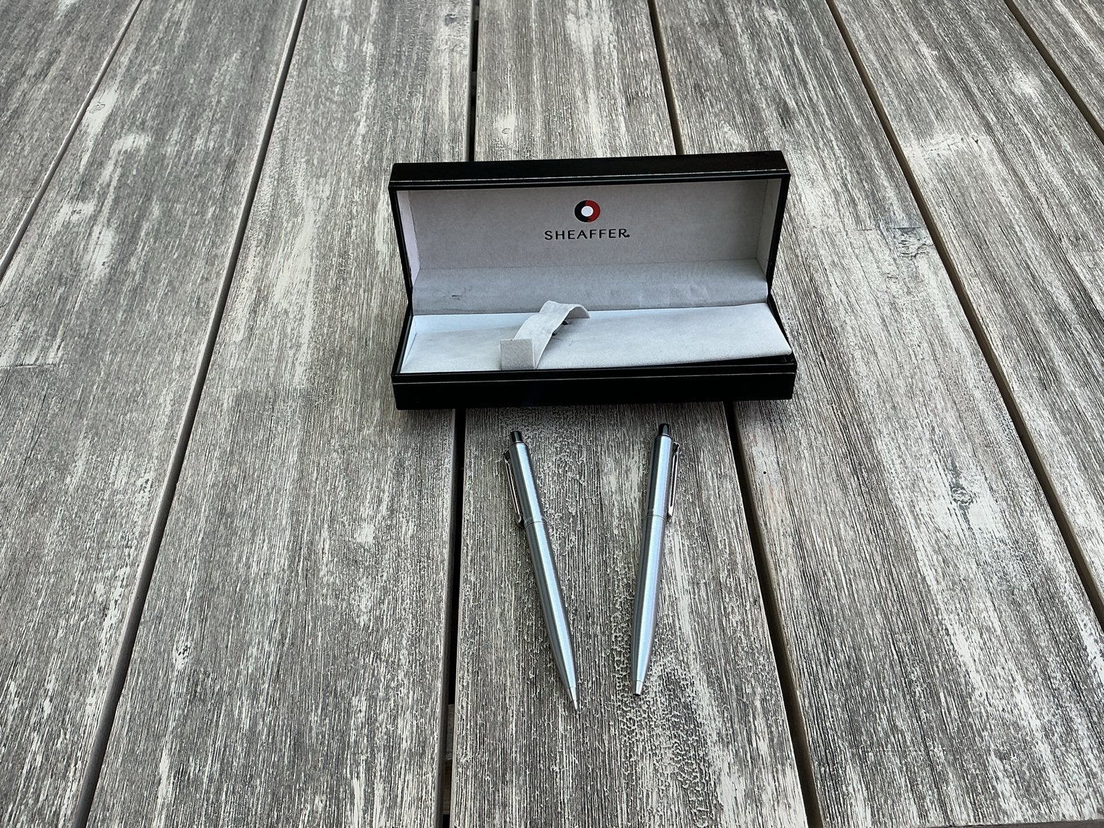 Sheaffer Pennenset met 12.5 jaar AH inscriptie, Verzamelen, Ophalen, Gebruikt, Met doosje, Pennenset