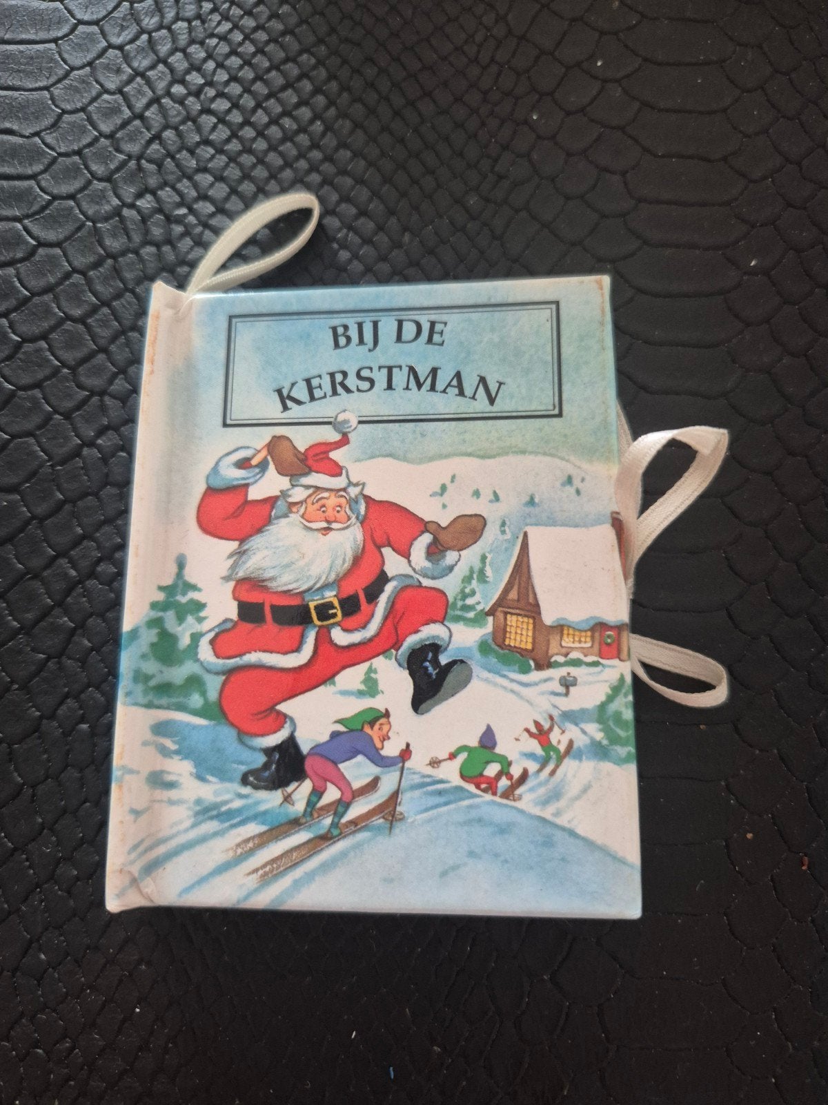 Macguire - By de kerstman, Ophalen of Verzenden, Zo goed als nieuw, Macguire