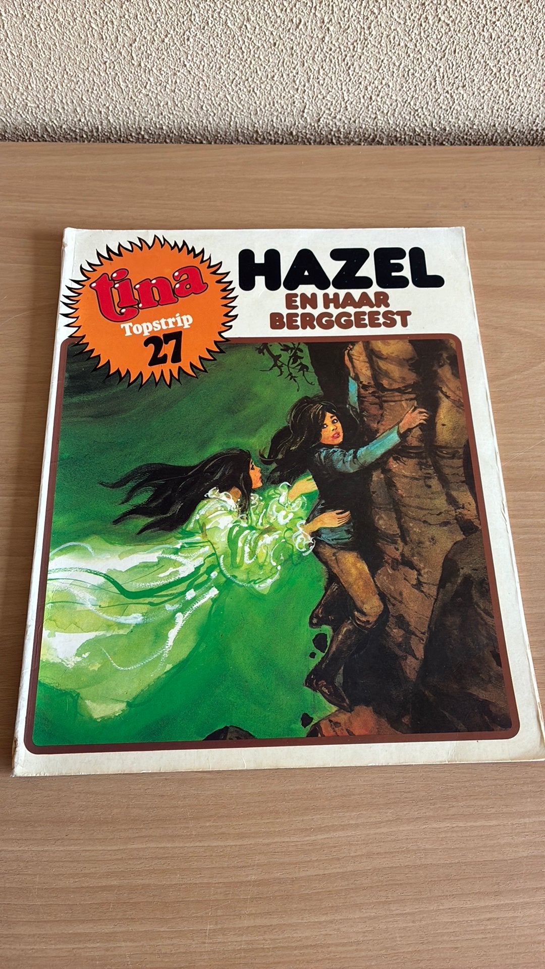 Tina Topstrip 27: Hazel en haar Berggeest, Boeken, Eén stripboek, Ophalen of Verzenden, Gelezen