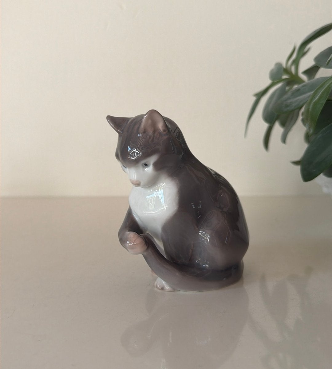 Bing & Grondahl beeldje grijze kat, Ophalen of Verzenden, Zo goed als nieuw, Dier