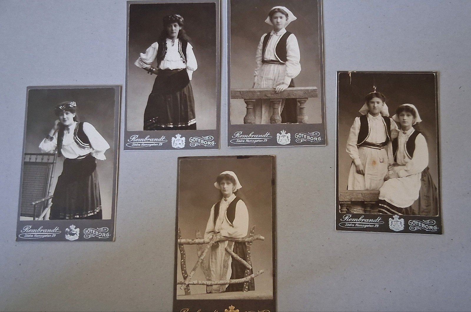 5 CDV portretfoto's serie 10,5x6,5cm, Ophalen of Verzenden, Voor 1940, Gebruikt, Foto