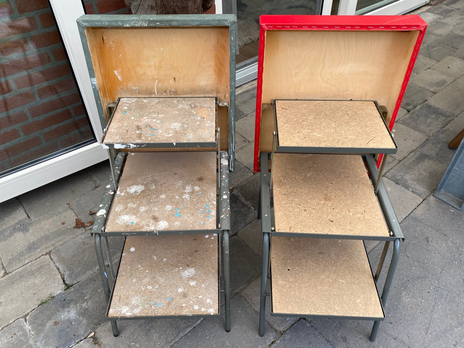 DDR tijd trapje krukje treppenhocker rood of grijs vintage, Ophalen, Gebruikt, Hout