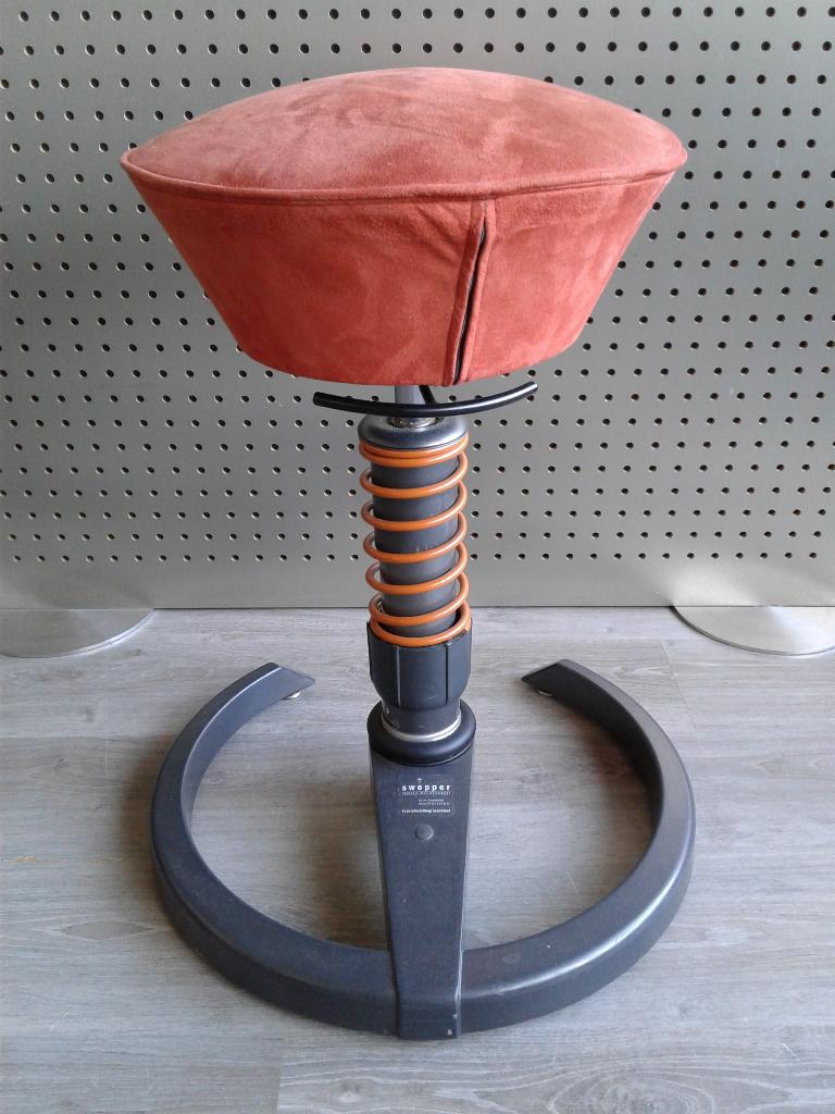 1x Aeris Swopper (Terracotta), Gebruikt!, Huis en Inrichting, Bureaustoelen, Gebruikt, Overige kleuren, Ophalen of Verzenden, Nvt
