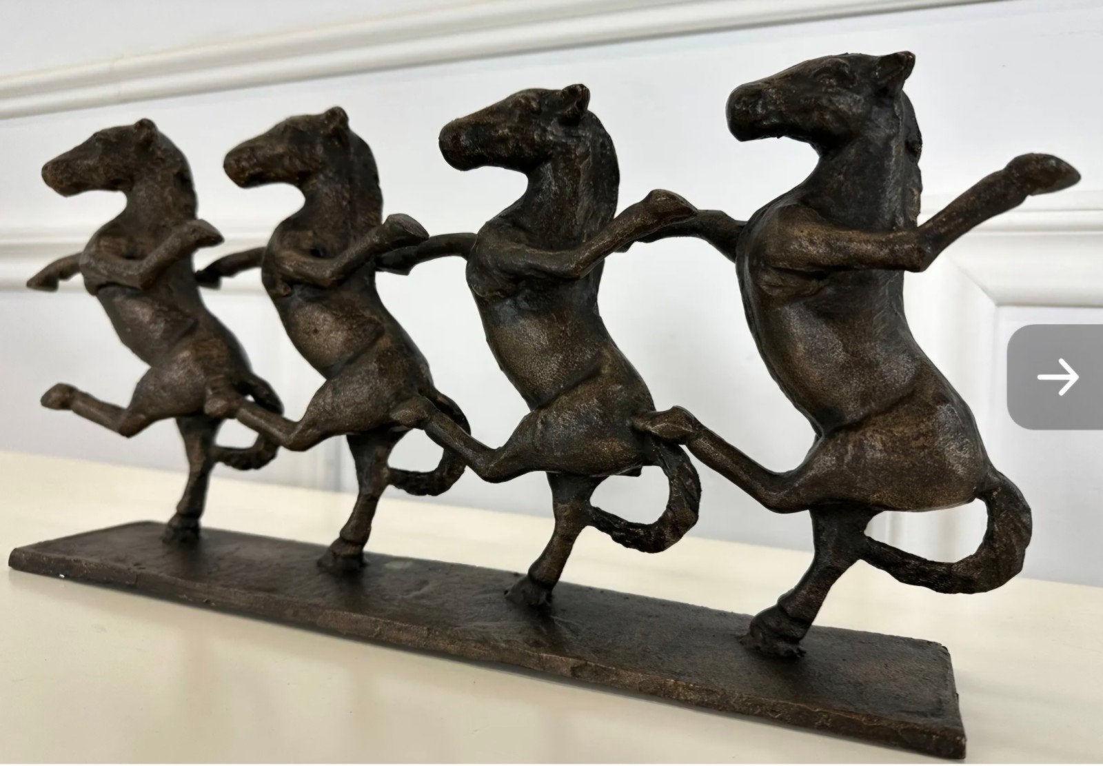 Dansende paarden beeld van metaal - 43 cm breed, Ophalen of Verzenden, Zoogdier, 20 - 50 cm, Beeld