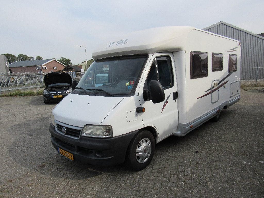 Elnagh Sharky T640 – TOP-INDELING, Raamblindering, Fiat, Brandblusser, 6 tot 7 meter