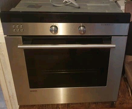 Siemens Oven - Uitstekend Werkend en Zeer Schoon, Ophalen, Hete lucht, Inbouw, Draaiplateau