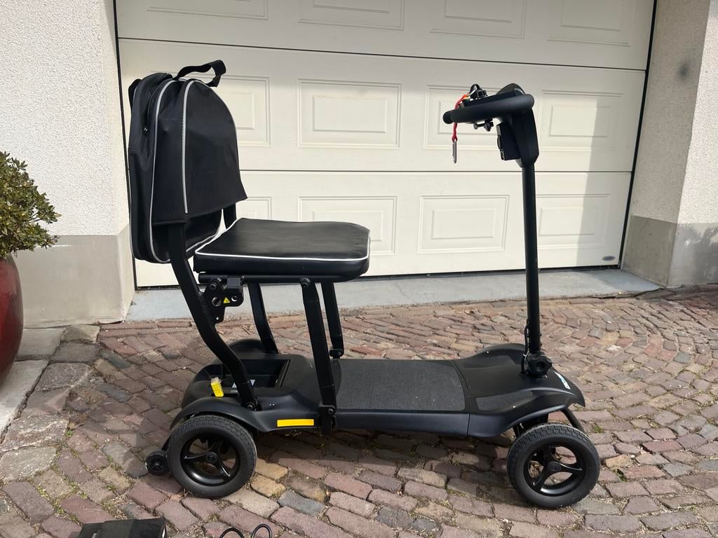 SCOOTMOBIEL (Pride GoGo) zwart, opvouwbaar, 14 kg, Ophalen, Zo goed als nieuw