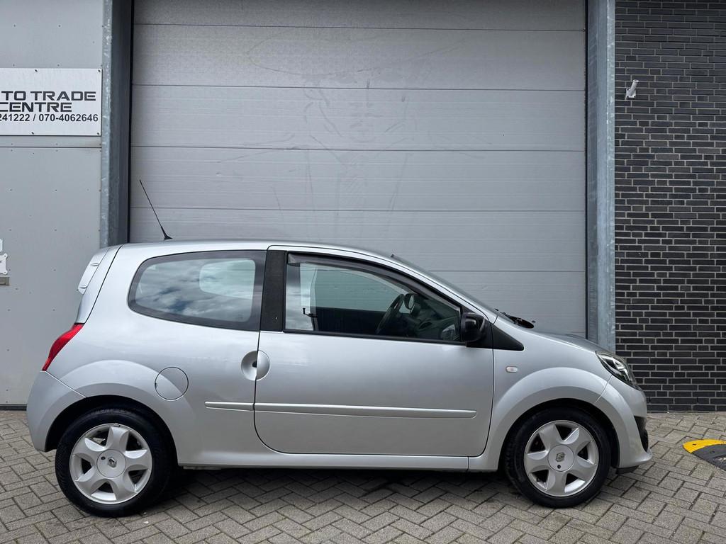 Renault Twingo 1.2-16V Dynamique [Distributieriem vv | Cruis, Gebruikt, Zwart, 4 cilinders, 4 stoelen