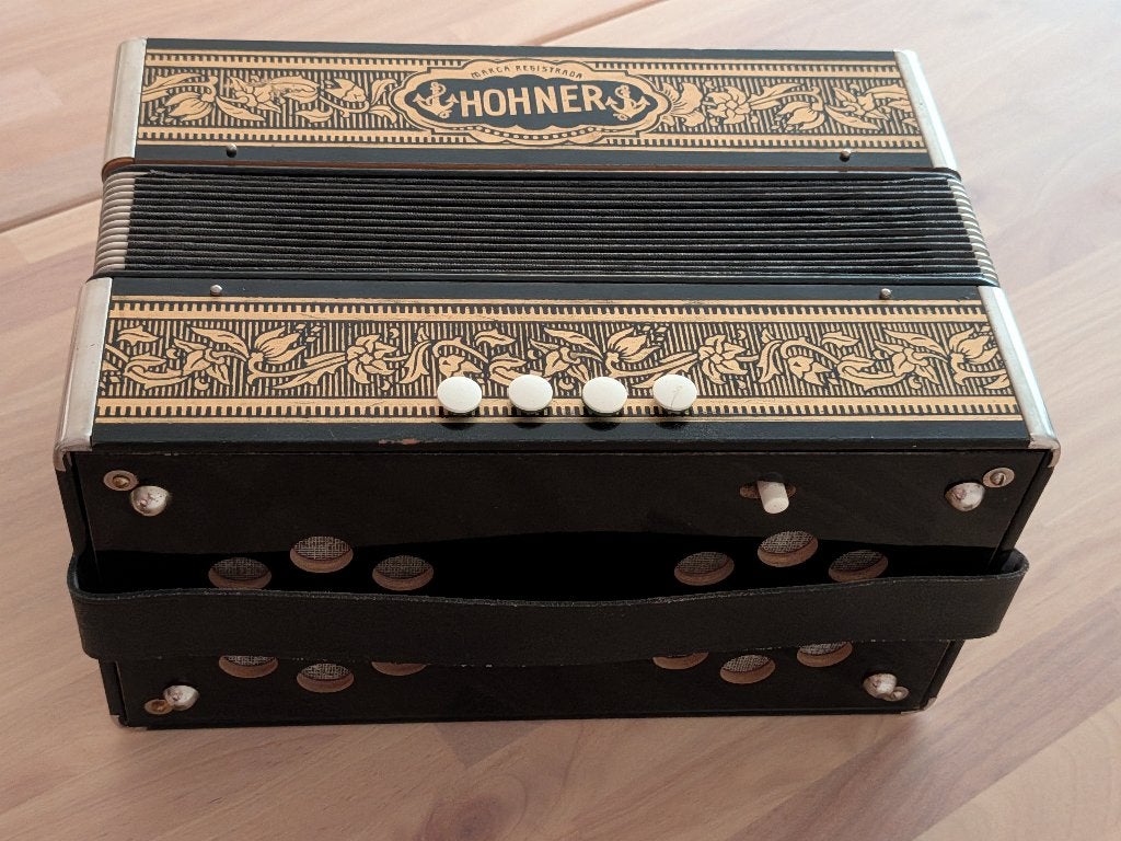 Mooie HOHNER Wiener model (diatonisch) - zeer goede staat, Muziek en Instrumenten, Accordeons, Overige formaten, Ophalen of Verzenden